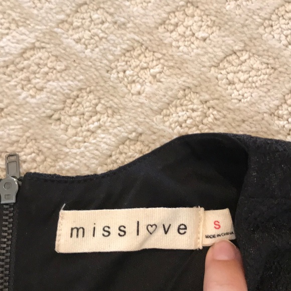 Black Crop Top - Picture 4 of 4